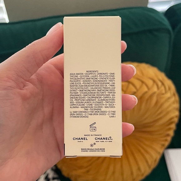 Chanel foundation B20 - Picture 3 of 7